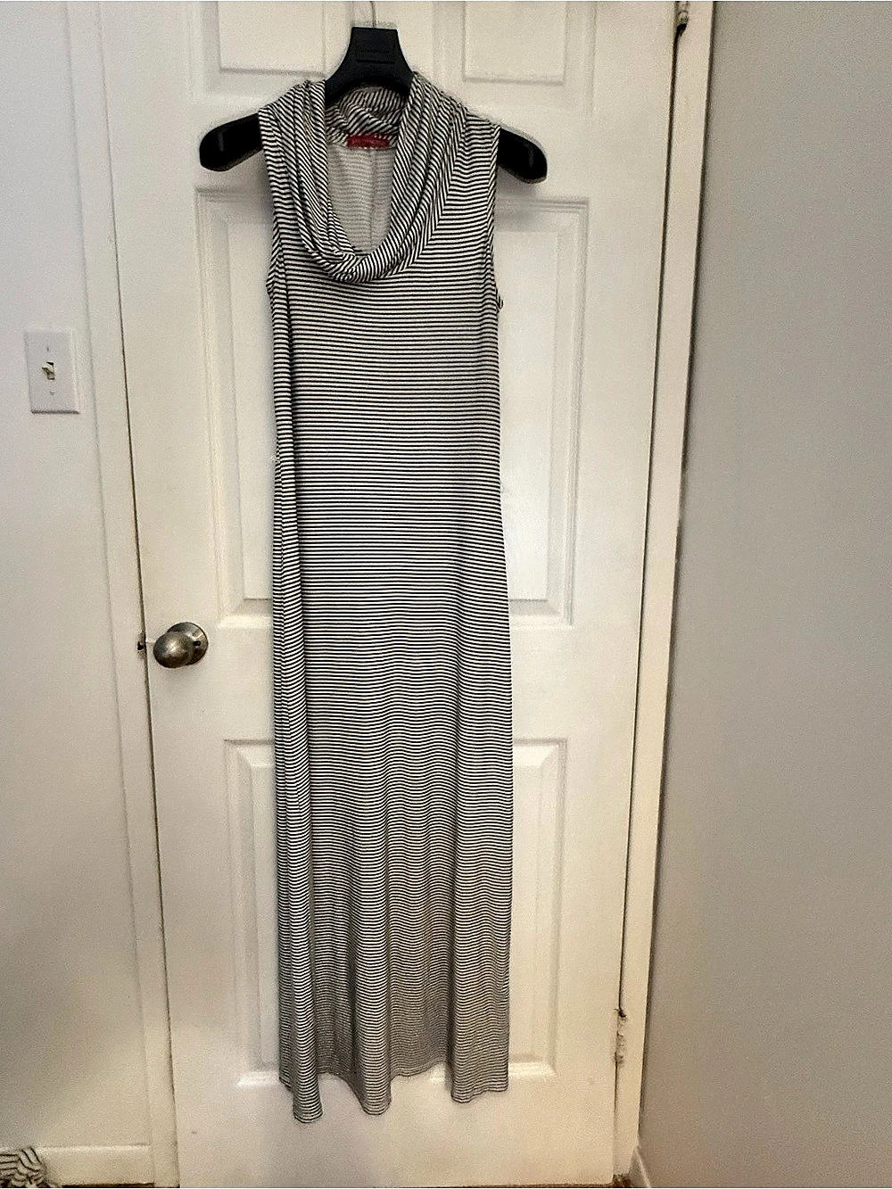 Sangria Striped Maxi Dress in Black & White Like New